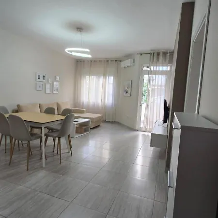 Appartement Tirent - Komuna E Parisit, 3 *